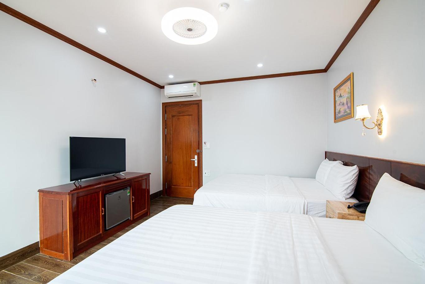 Minh Quang Hotel ด่งเฮ้ย ภายนอก รูปภาพ